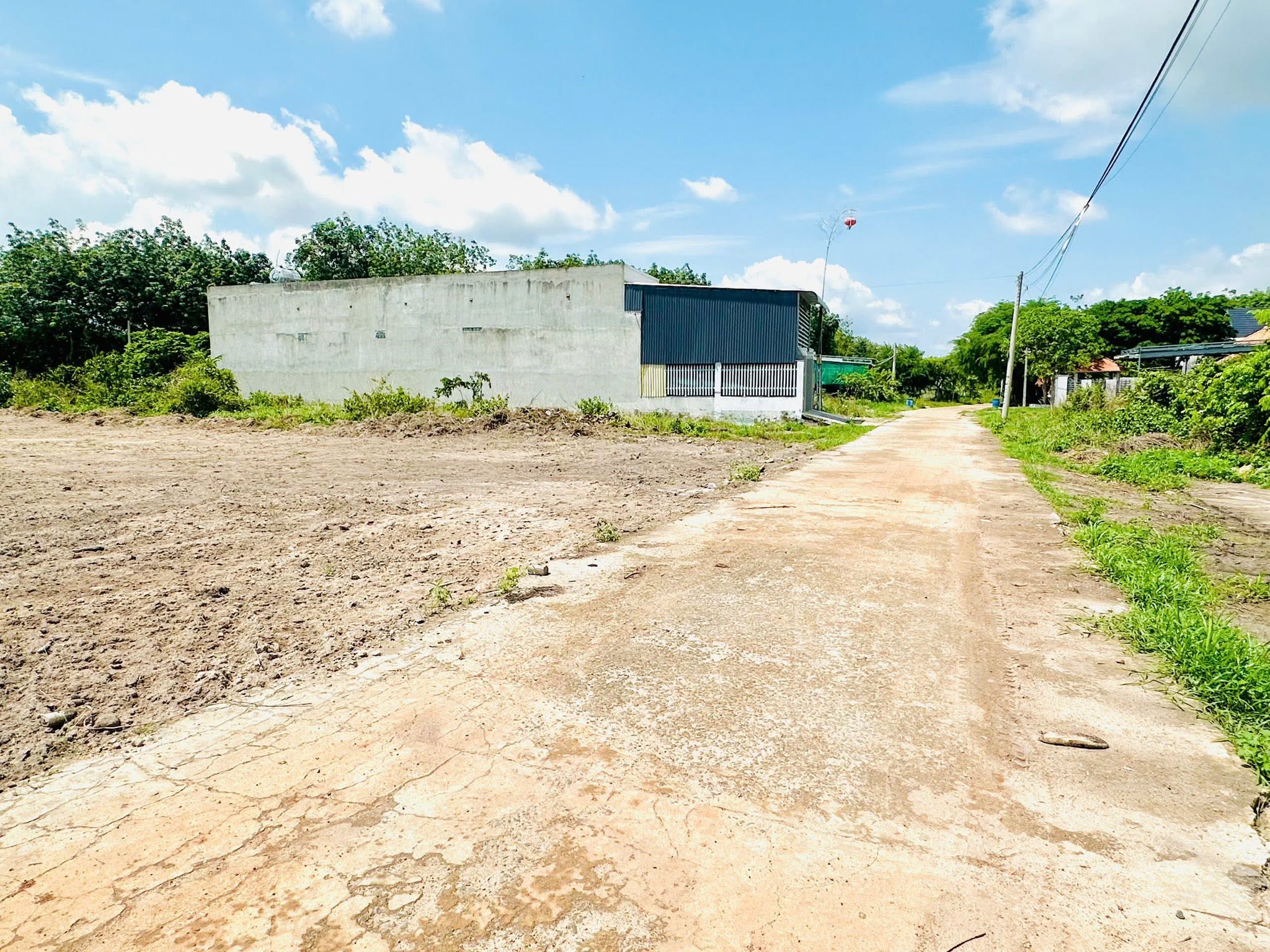 Bán đất Bình Phước, đất nền sát chợ, dân đông mua xây nhà ở ngay