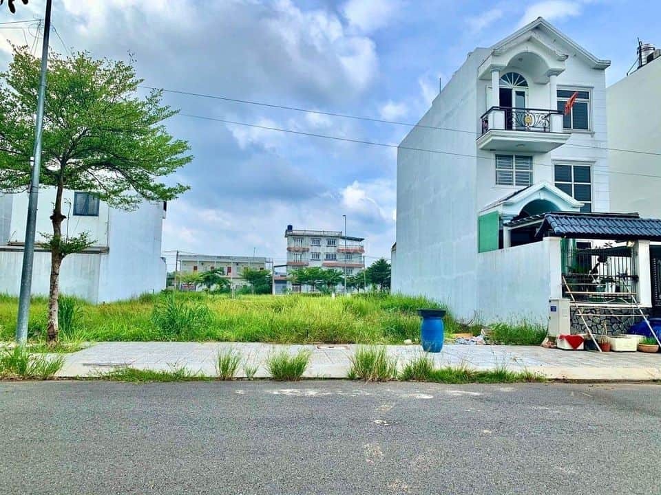 Cần bán nhanh với giá bằng mua vô KDC Quận 12