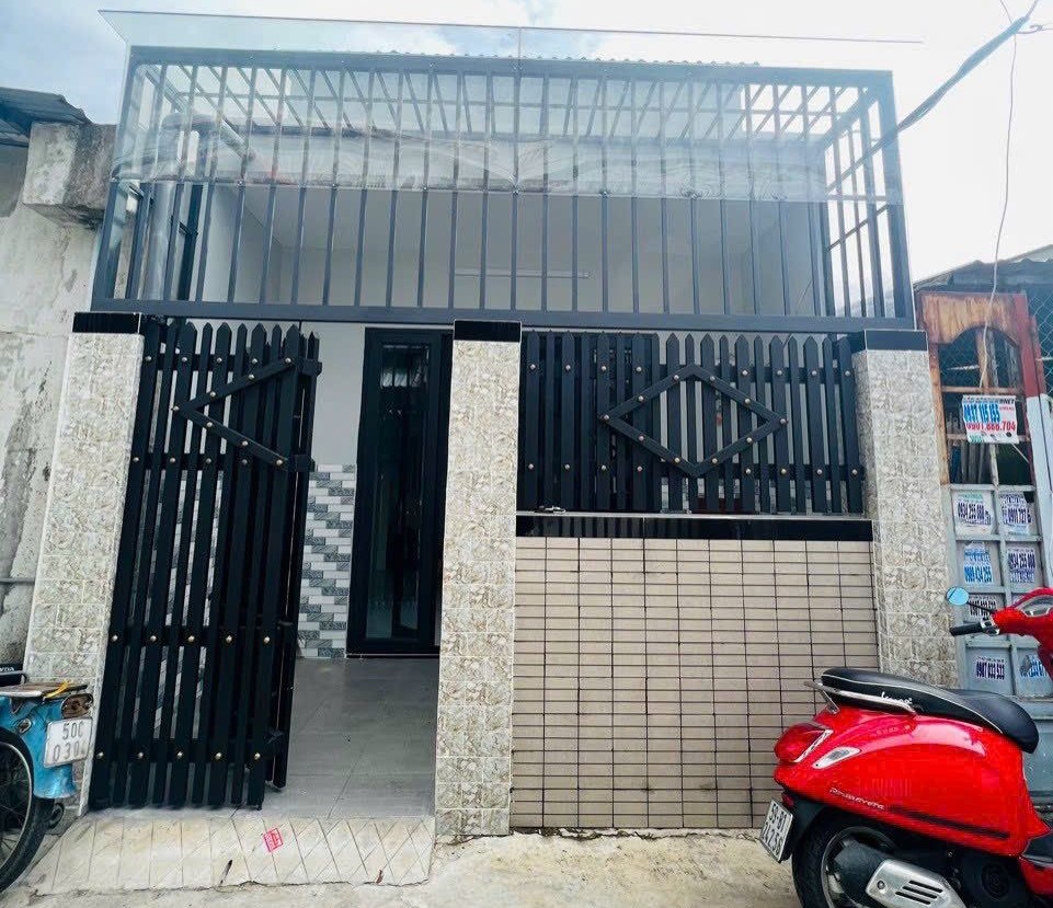 Bán nhà 1 trệt 1 lửng hẻm thông đường số 10, Linh Trung, ngay trung tâm Tp. Thủ Đức