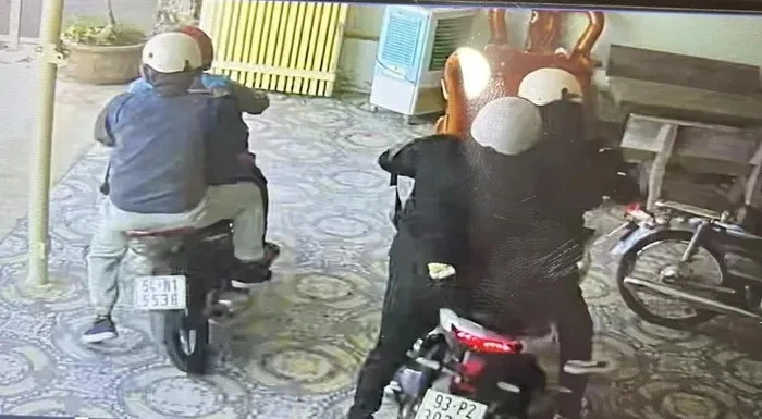 Truy tìm nhóm đối tượng nghi dùng súng cướp tiệm vàng ở Bình Dương