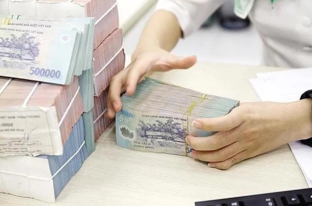 Một ngân hàng giảm mạnh lãi suất huy động
