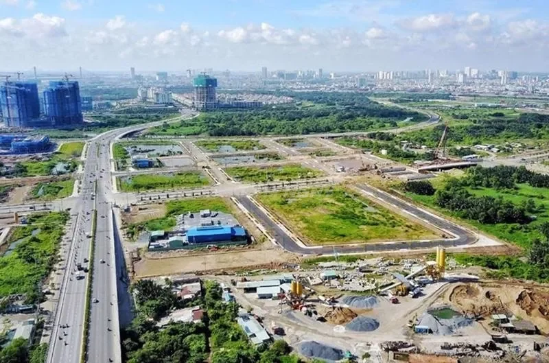 Đất nền TP.HCM giảm nhiệt, giao dịch lao dốc nhưng giá vẫn đi lên