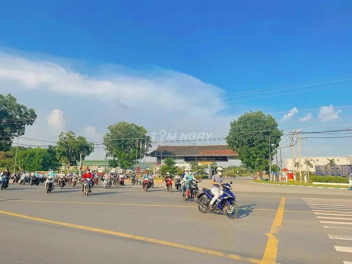 Đất Bình Phước 2.500m2 có 200m2 thổ cư giá 190 triệu