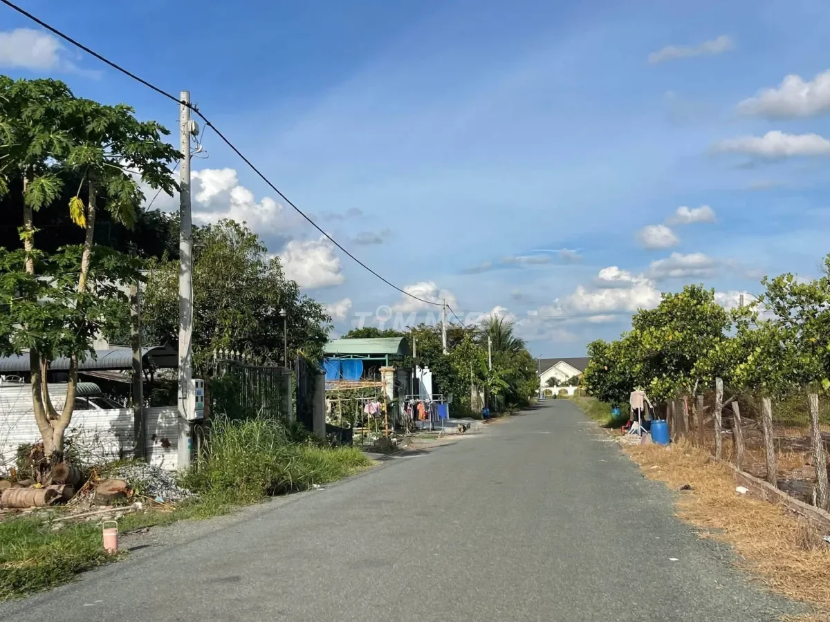 Cần tiền KD bán nhanh 3000m2 đất SHR, MT ngay chợ, KCN, nhà máy